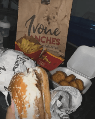 Foto de perfil da Fernanda para a seção de avaliações.