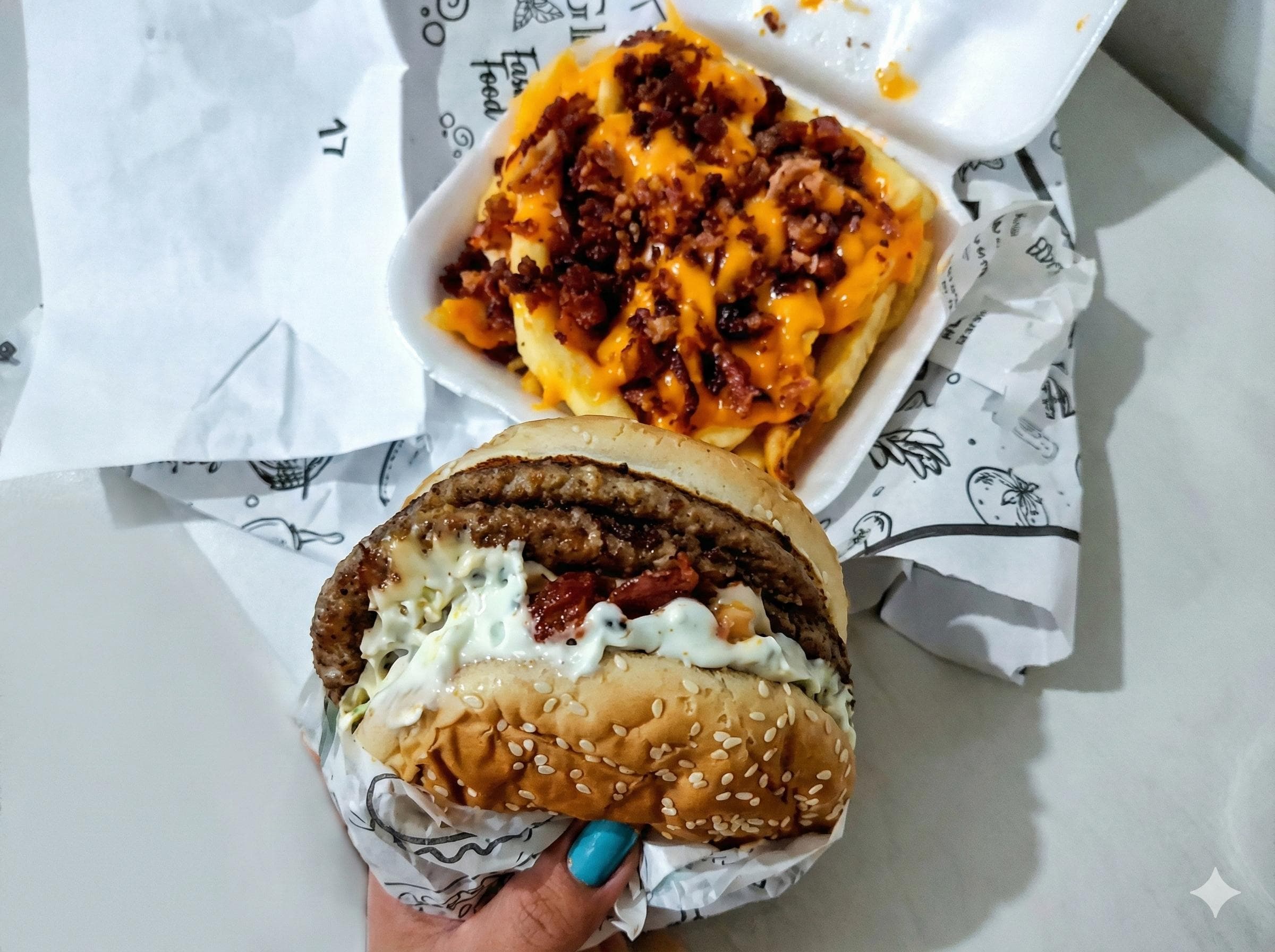 Foto de perfil do Lucas para a seção de avaliações.